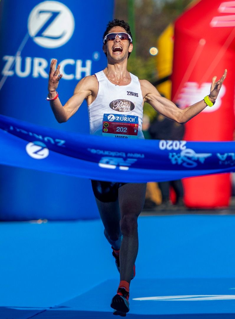 La mejores fotos de Javi Guerra en el Zurich Maratón de Sevilla