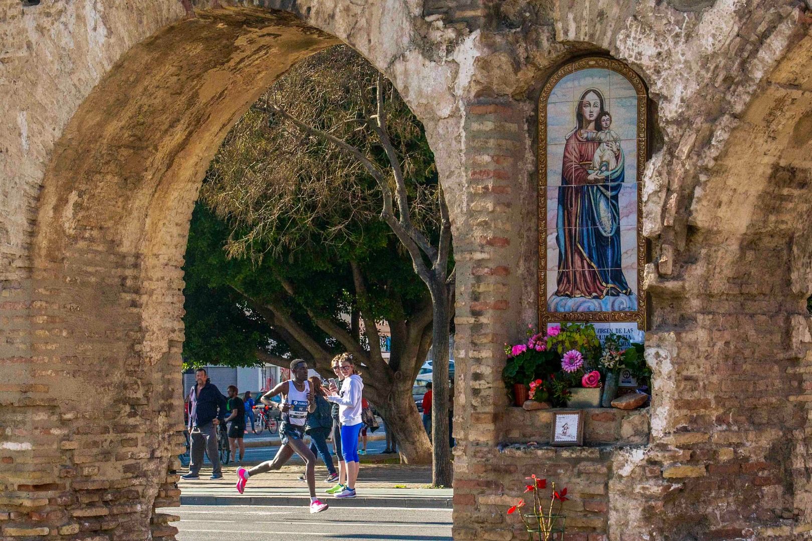 Las mejores fotos del Zurich Maratón de Sevilla (GALERÍA 1)