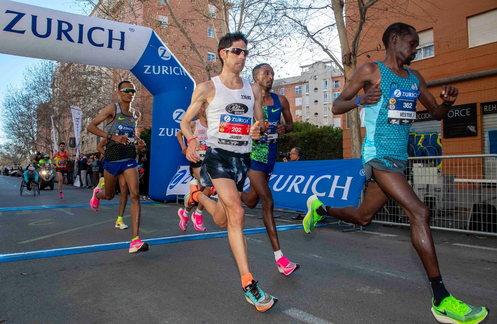 Las mejores fotos del Zurich Maratón de Sevilla (GALERÍA 2)