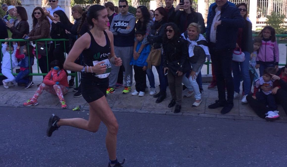 Entrada a meta en la Media Maratón de Elche de 2017