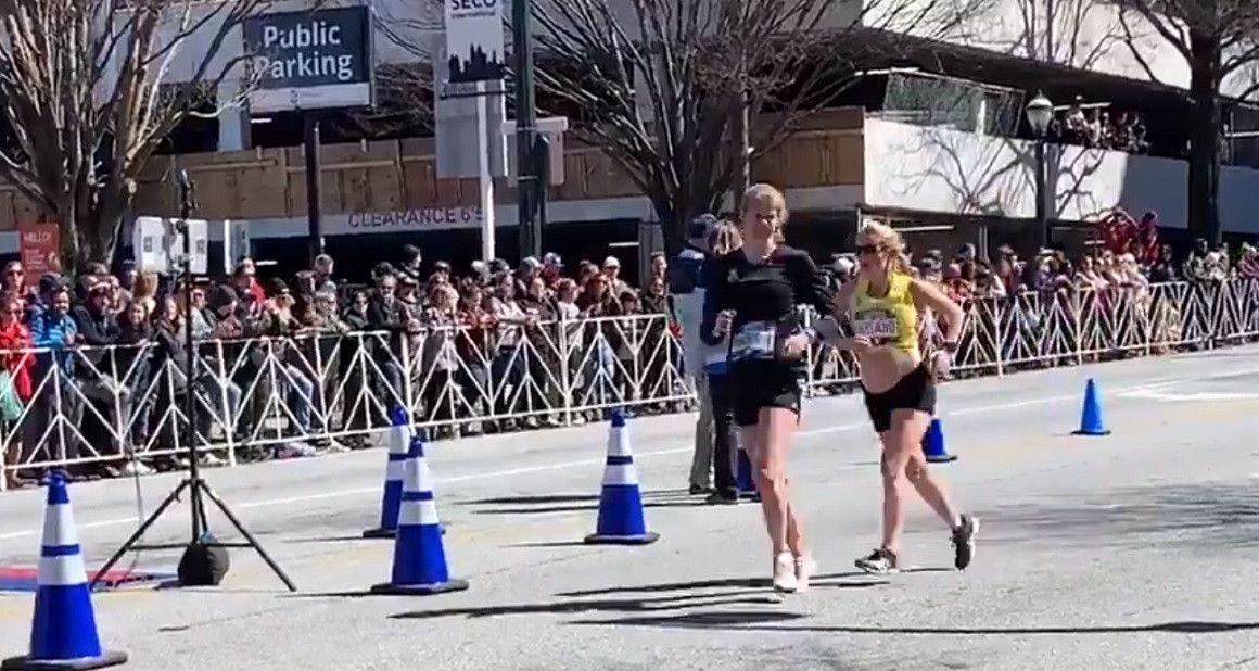 Lauren Philbrook y Rachel Hyland en los trials USA de maratón | Kelyn Soong