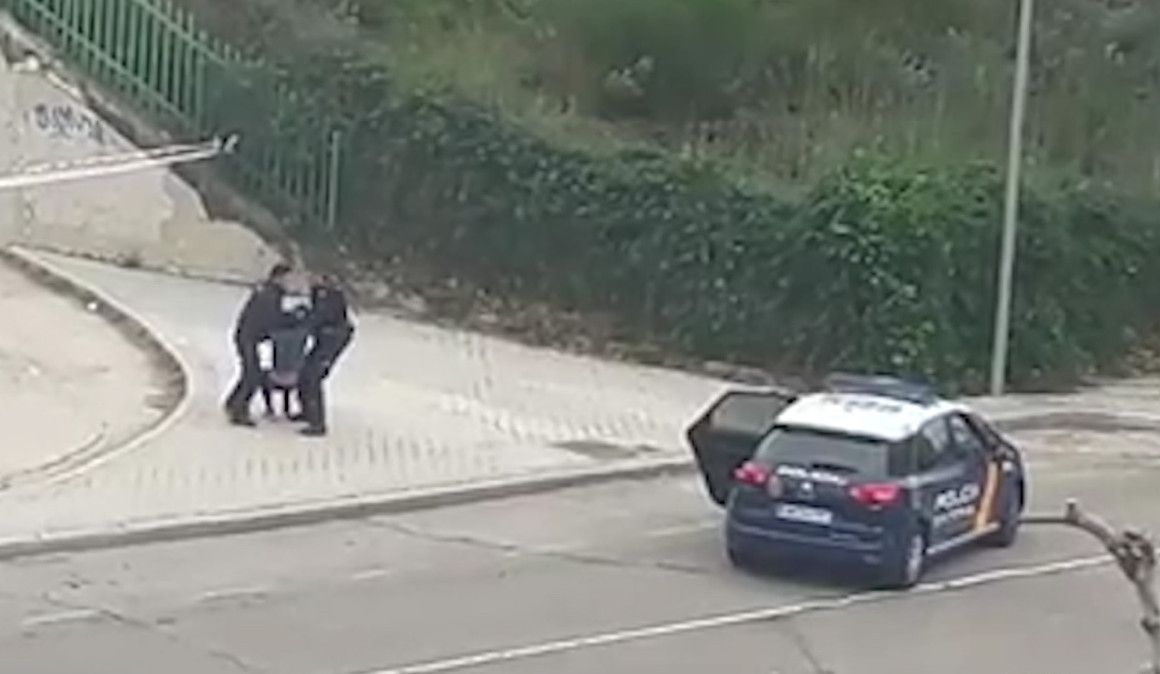 Una imagen de la detención de la corredora | soycorredor.es