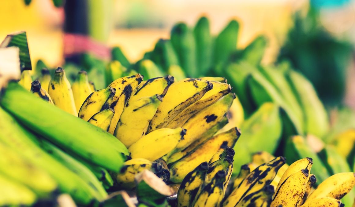 El plátano es una de las frutas con más contenido en potasio.