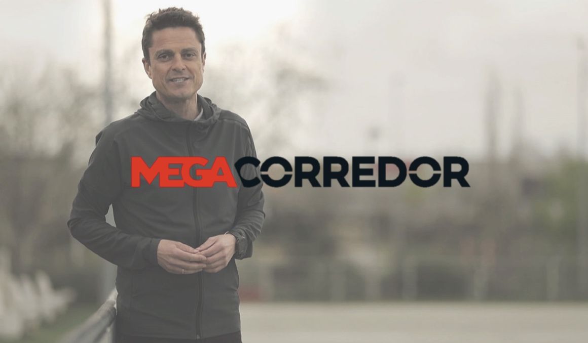 Javier Gallego es el presentador de MEGACORREDOR. 
