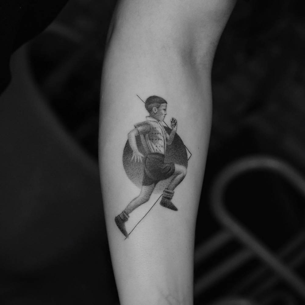 El pequeño Forrest Gump también se cuela en los tatuajes de los corredores.