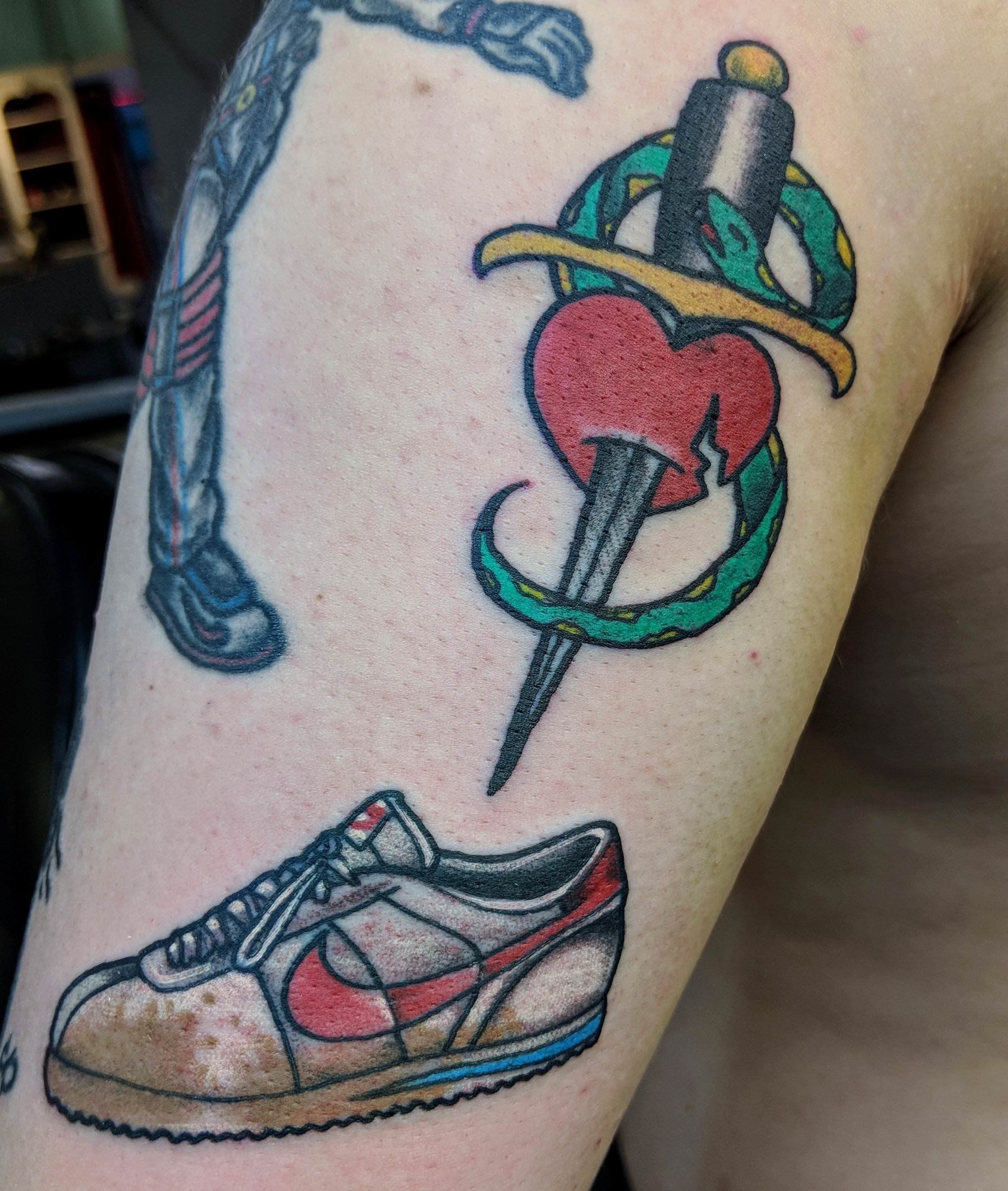 Alguno hasta se hace tatuajes de sus zapatillas favoritas.