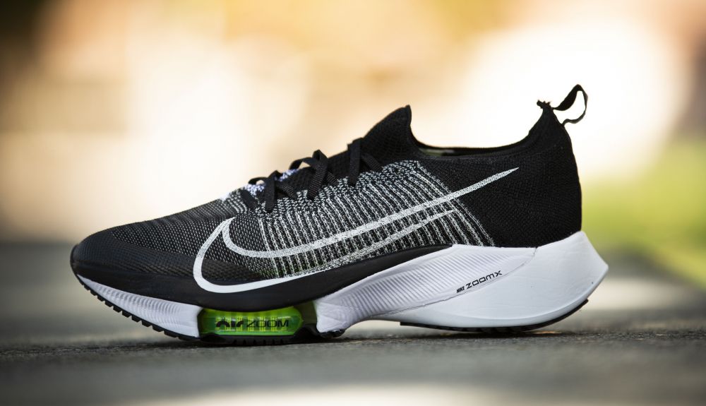  NIKE AIR ZOOM TEMPO NEXT%
