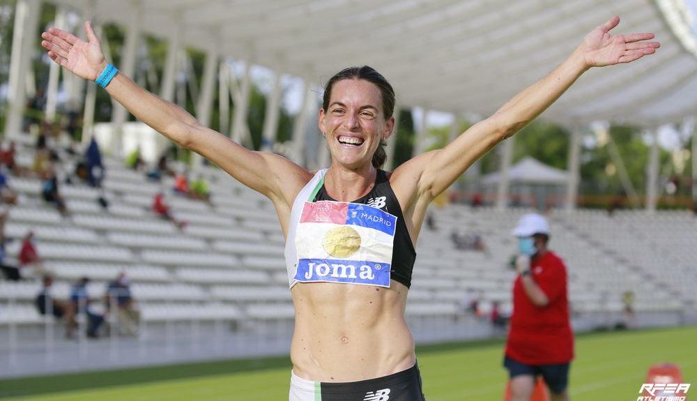 Esther Guerrero el día en el que consiguió su espectacular doble 800-1500 en el Campeonato de España. | RFEA