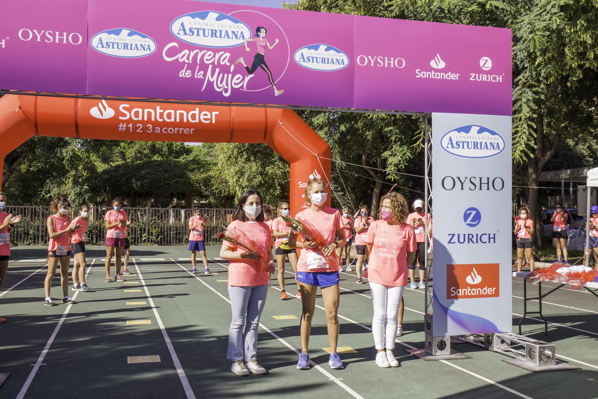 Las mejores fotos de la Carrera de la Mujer Virtual de Valencia 2020 (HOMENAJES)