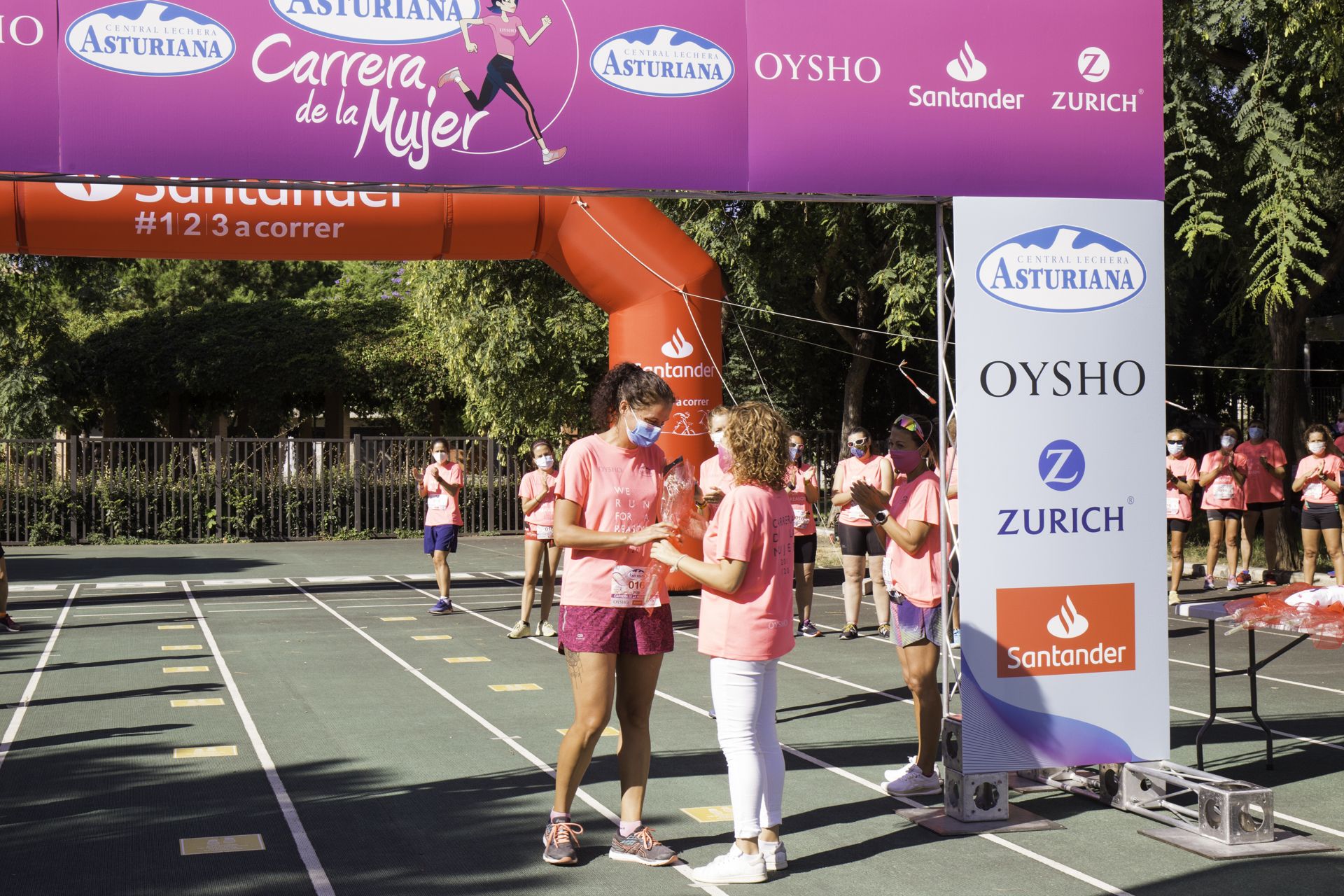 Las mejores fotos de la Carrera de la Mujer Virtual de Valencia 2020 (HOMENAJES)