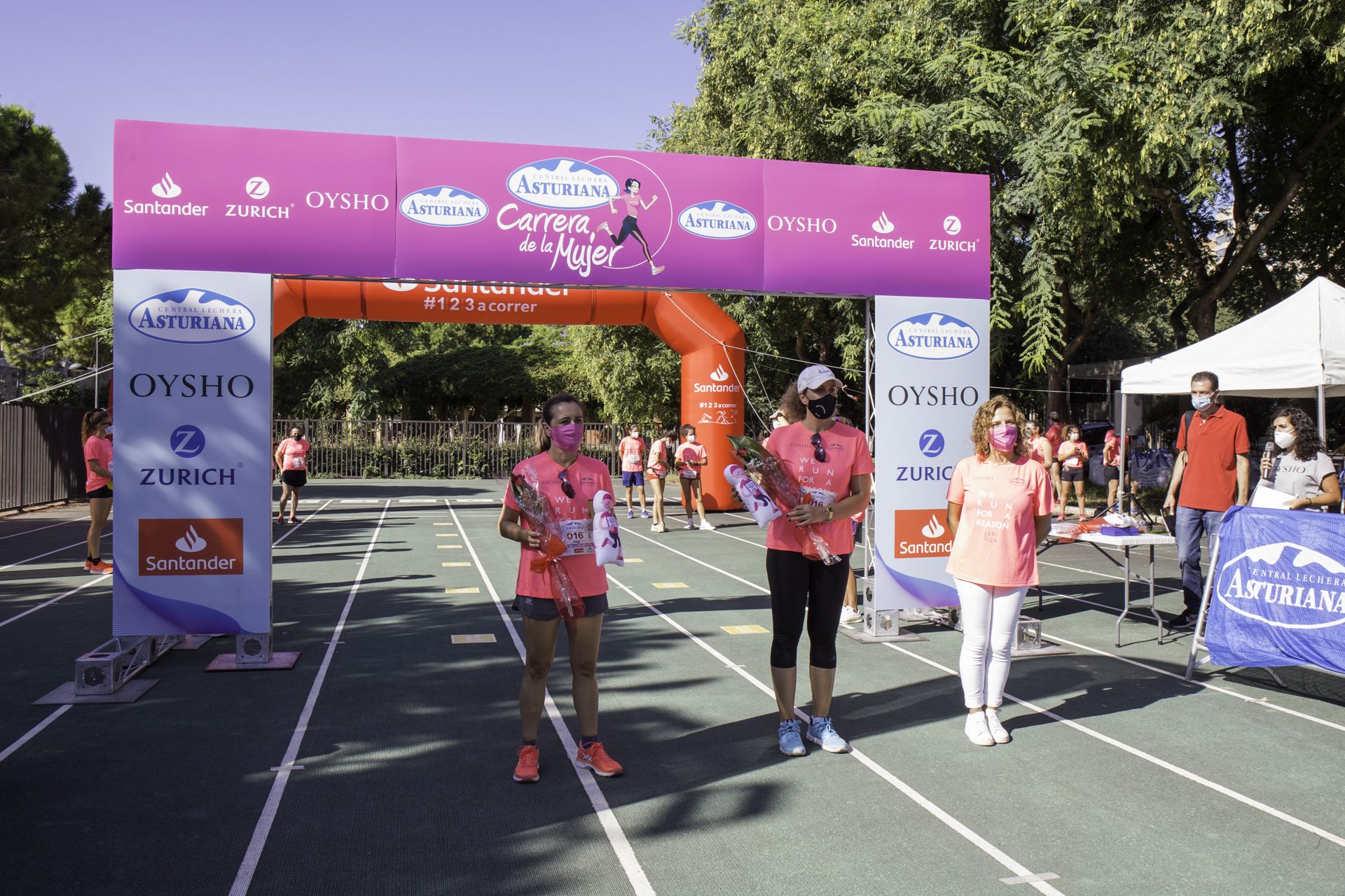 Las mejores fotos de la Carrera de la Mujer Virtual de Valencia 2020 (HOMENAJES)