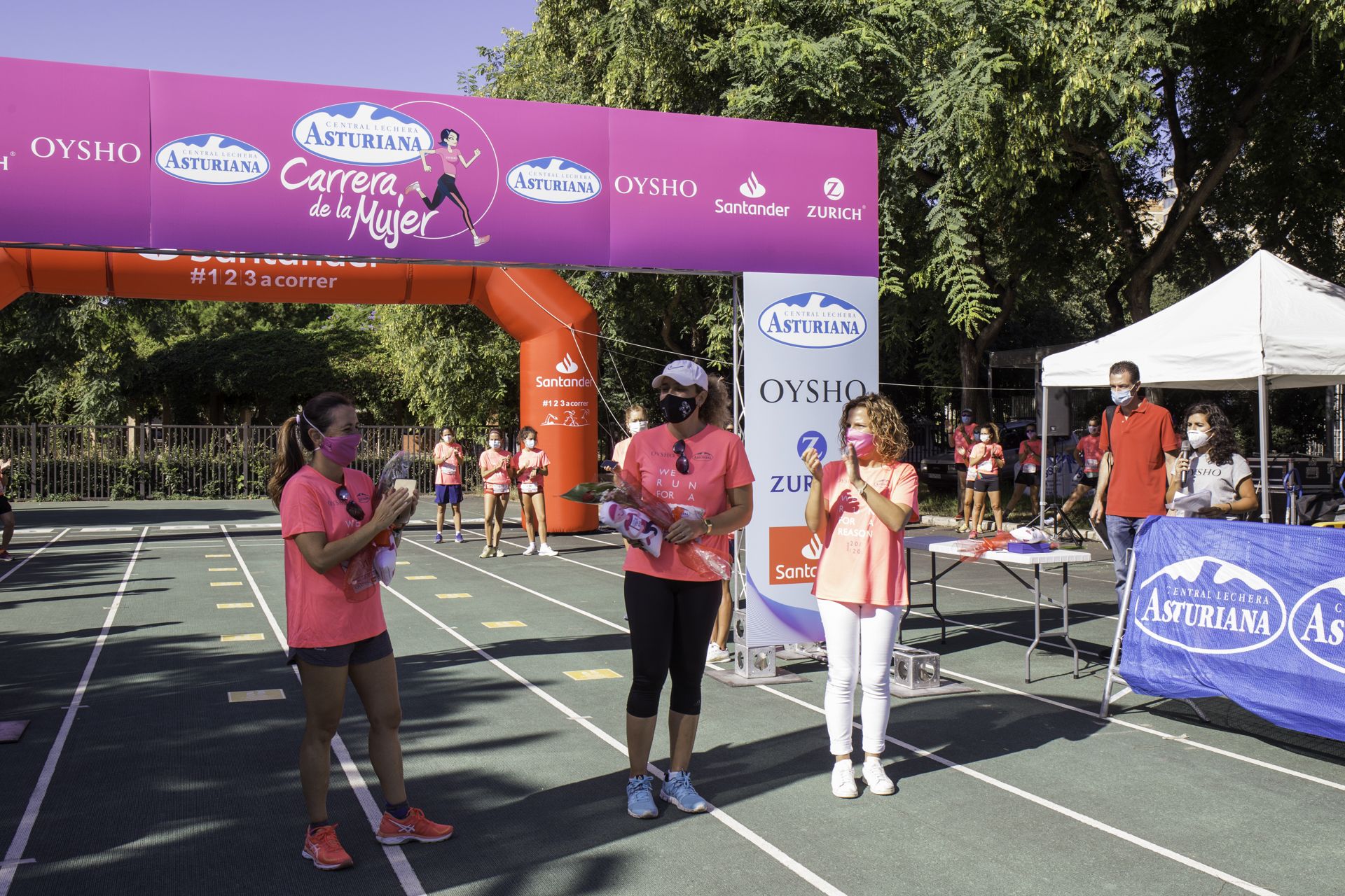 Las mejores fotos de la Carrera de la Mujer Virtual de Valencia 2020 (HOMENAJES)