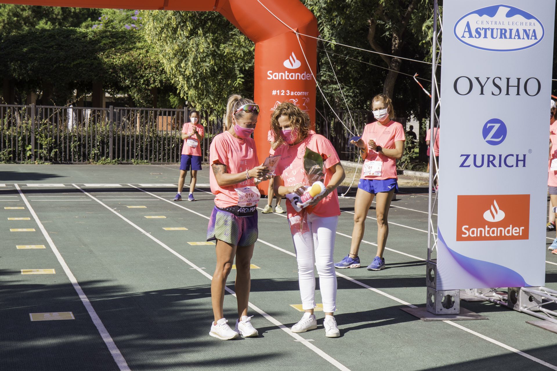 Las mejores fotos de la Carrera de la Mujer Virtual de Valencia 2020 (HOMENAJES)
