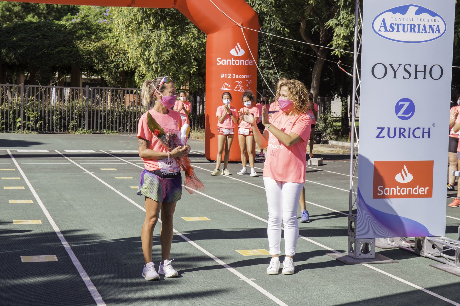 Las mejores fotos de la Carrera de la Mujer Virtual de Valencia 2020 (HOMENAJES)
