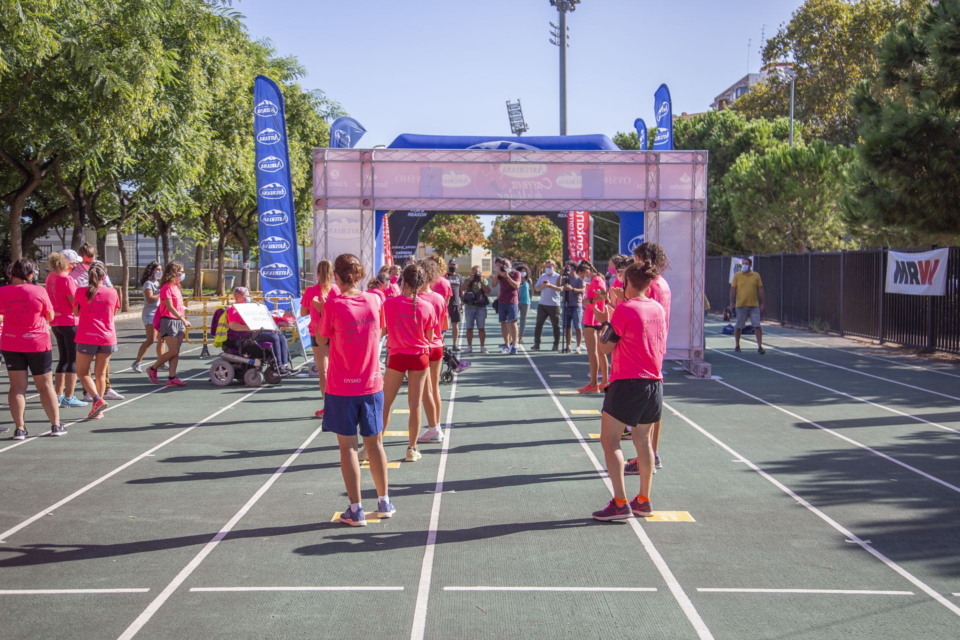 Las mejores fotos de la Carrera de la Mujer Virtual de Valencia 2020 (HOMENAJES)