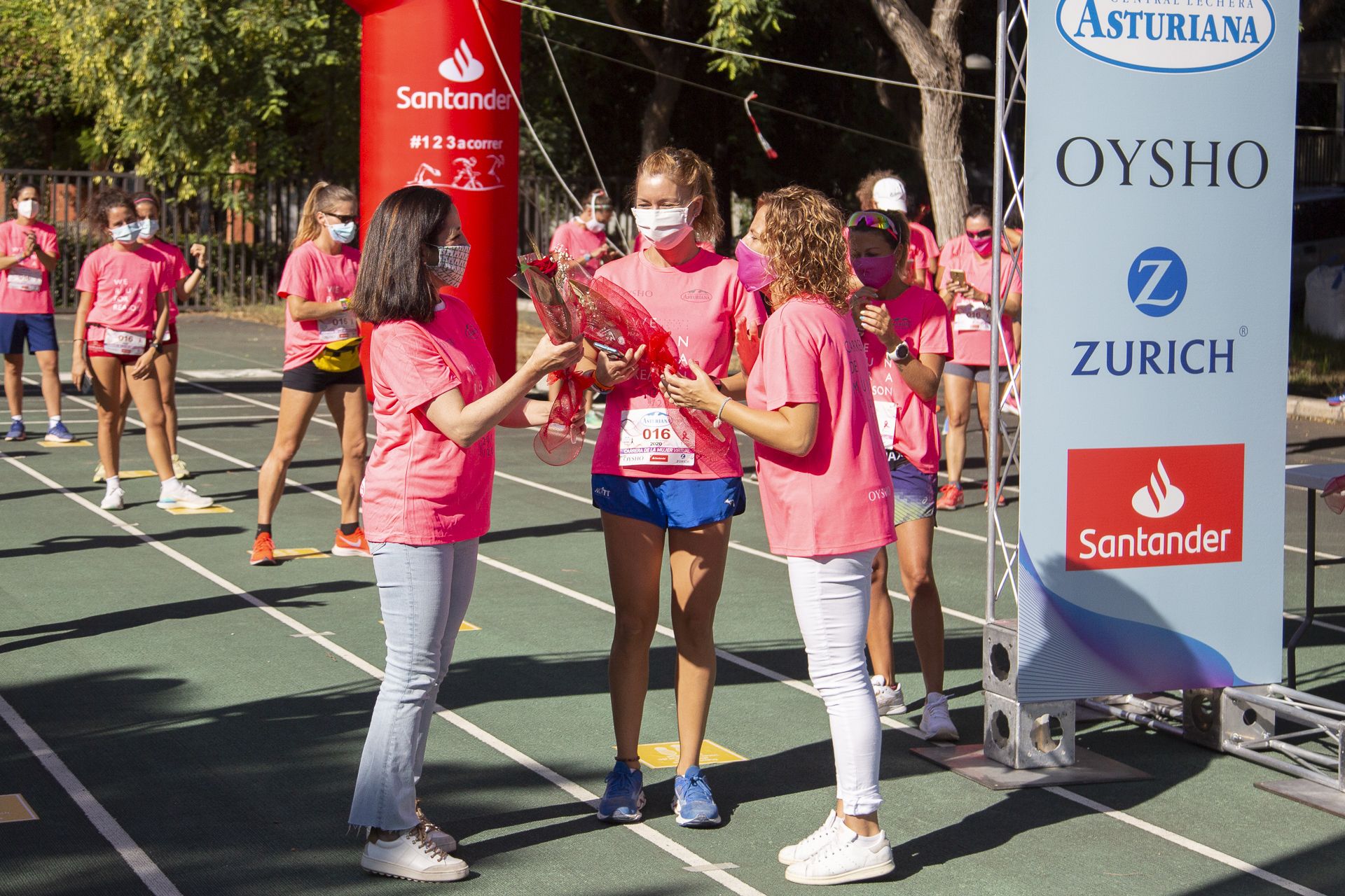 Las mejores fotos de la Carrera de la Mujer Virtual de Valencia 2020 (HOMENAJES)