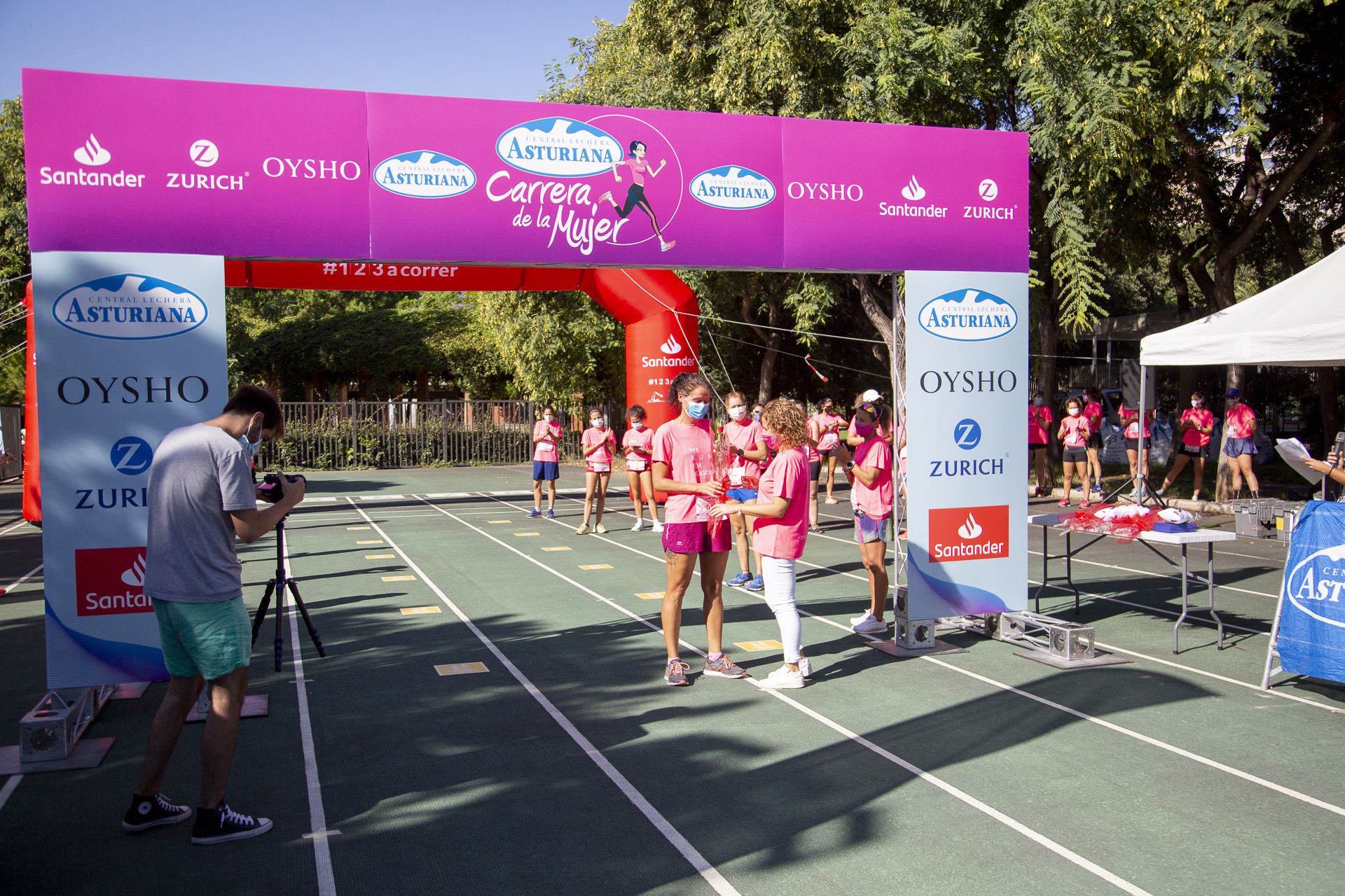 Las mejores fotos de la Carrera de la Mujer Virtual de Valencia 2020 (HOMENAJES)