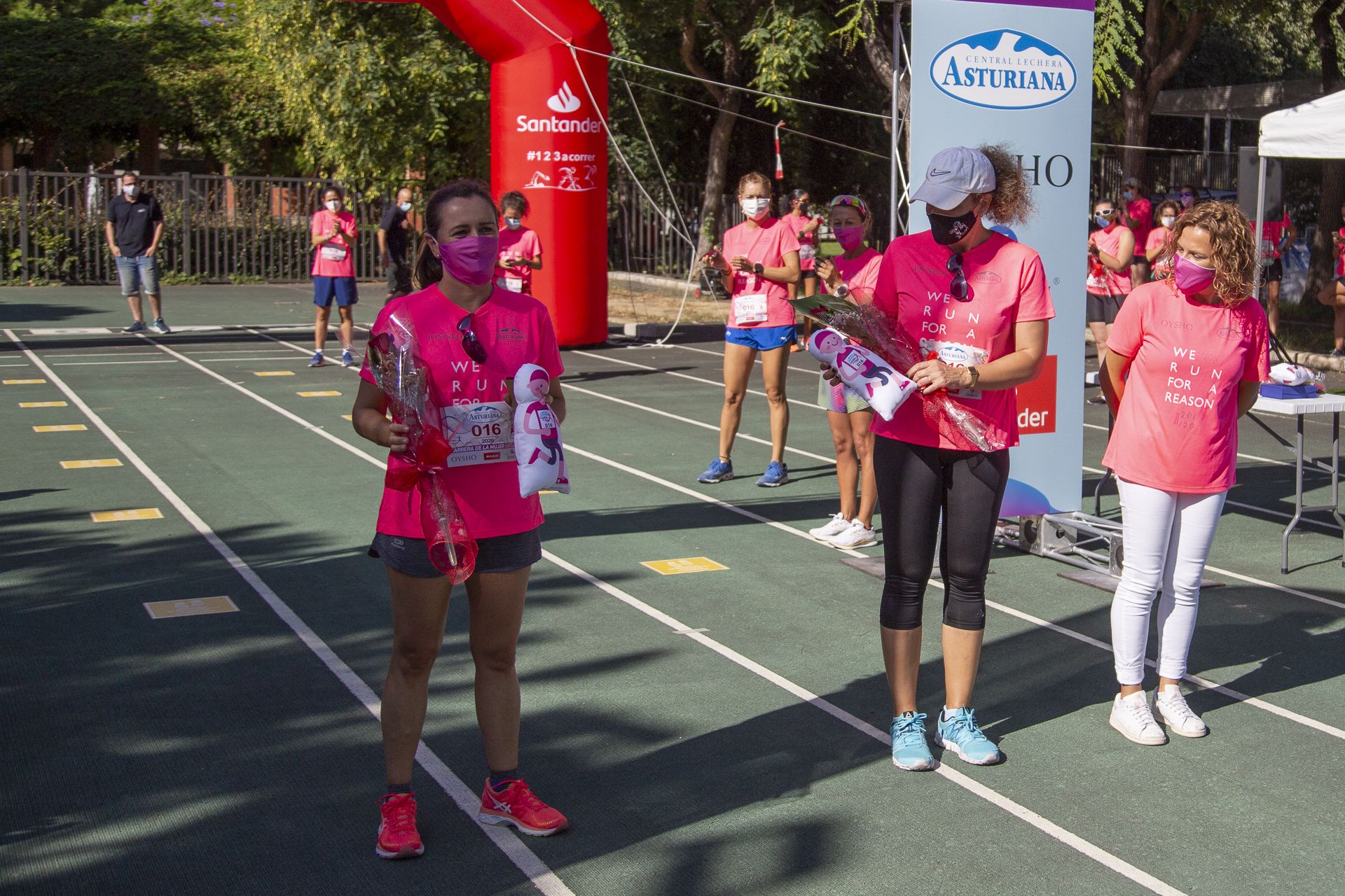 Las mejores fotos de la Carrera de la Mujer Virtual de Valencia 2020 (HOMENAJES)
