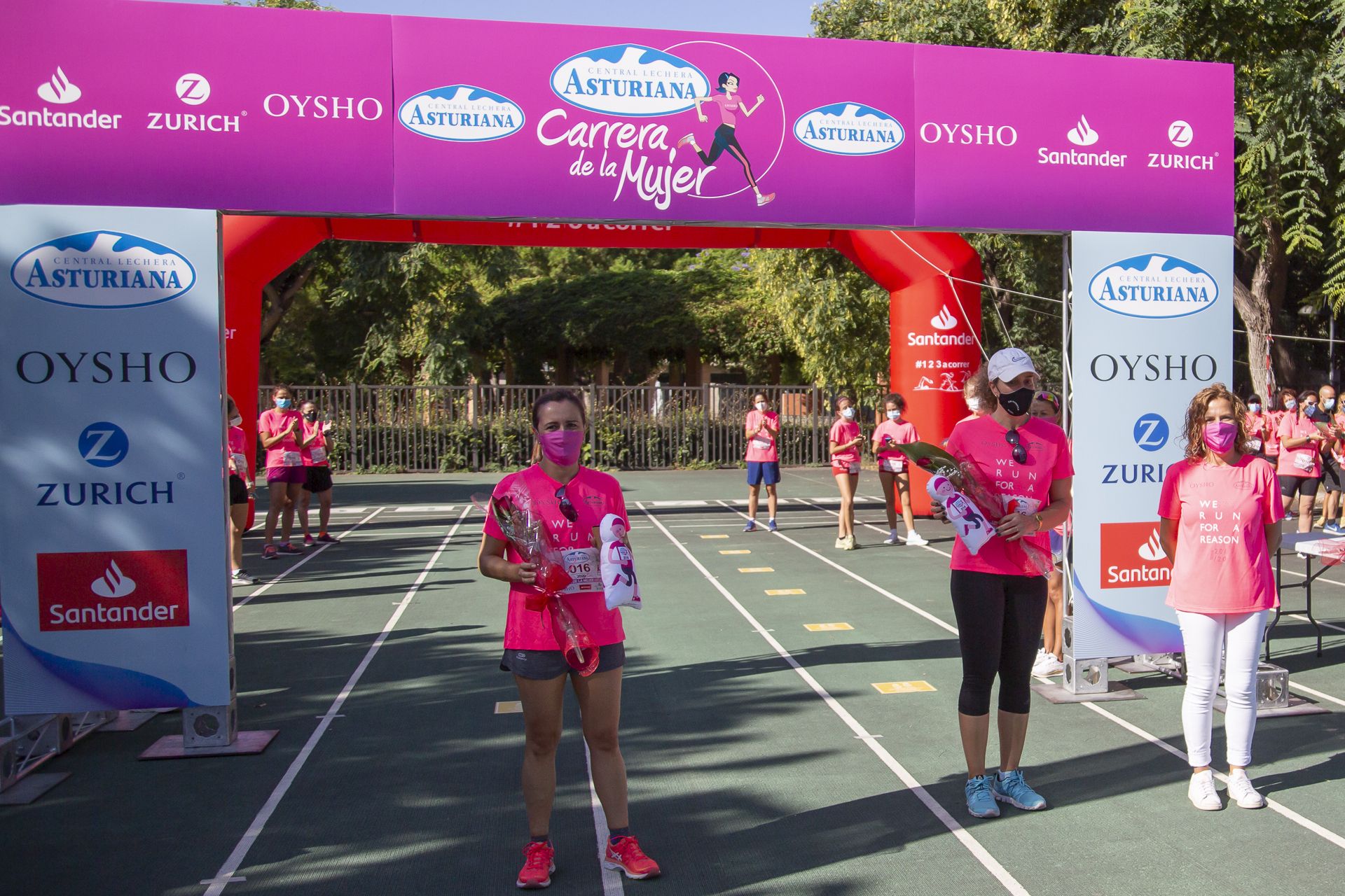 Las mejores fotos de la Carrera de la Mujer Virtual de Valencia 2020 (HOMENAJES)