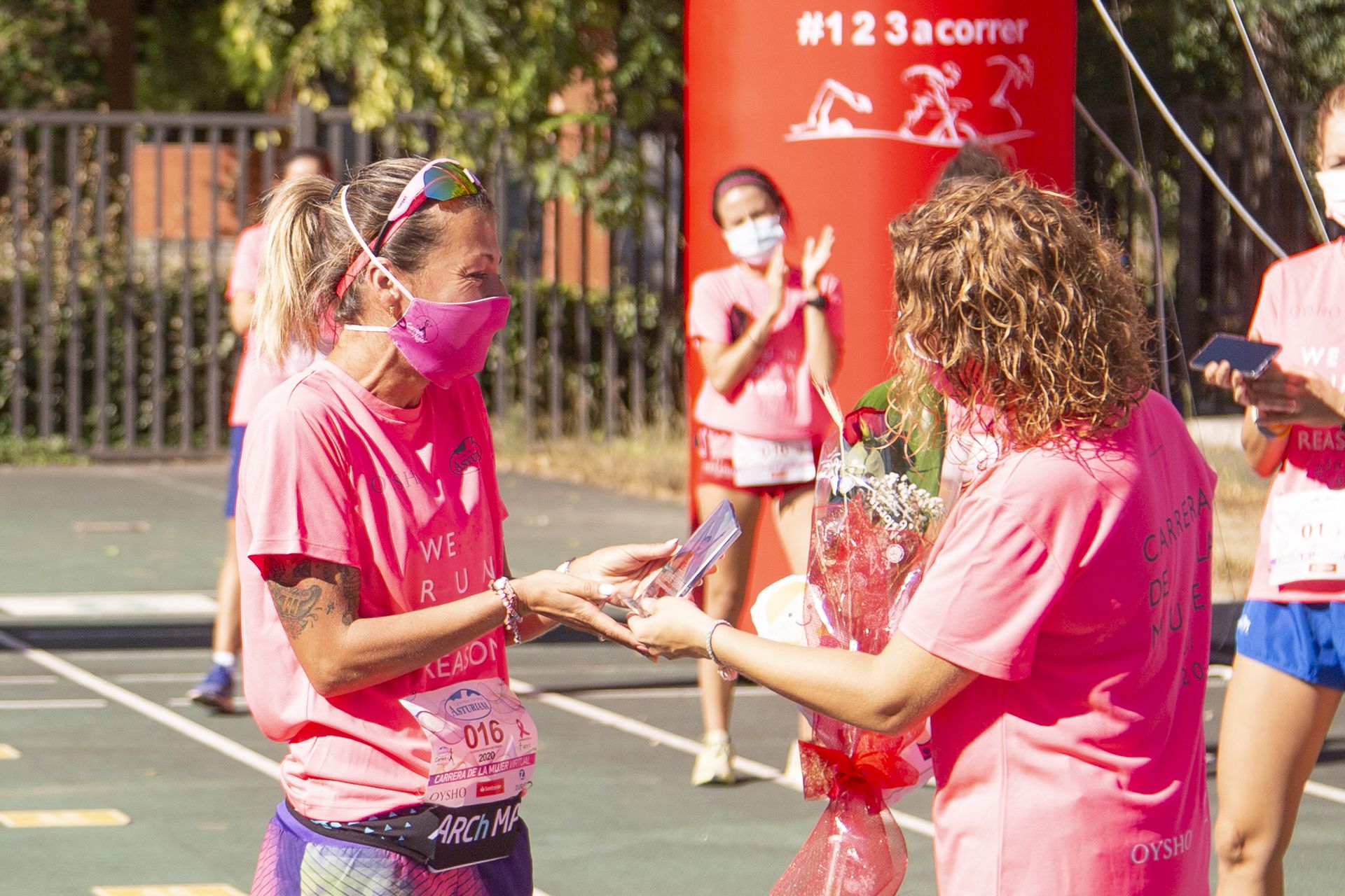 Las mejores fotos de la Carrera de la Mujer Virtual de Valencia 2020 (HOMENAJES)