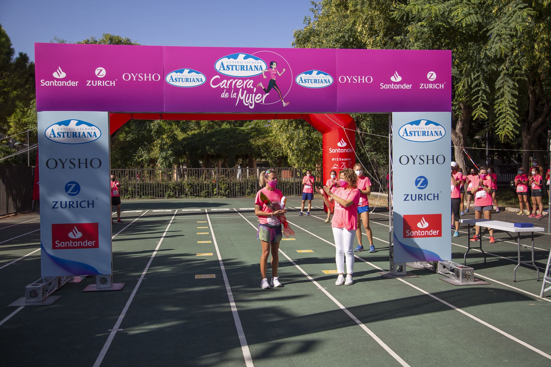 Las mejores fotos de la Carrera de la Mujer Virtual de Valencia 2020 (HOMENAJES)