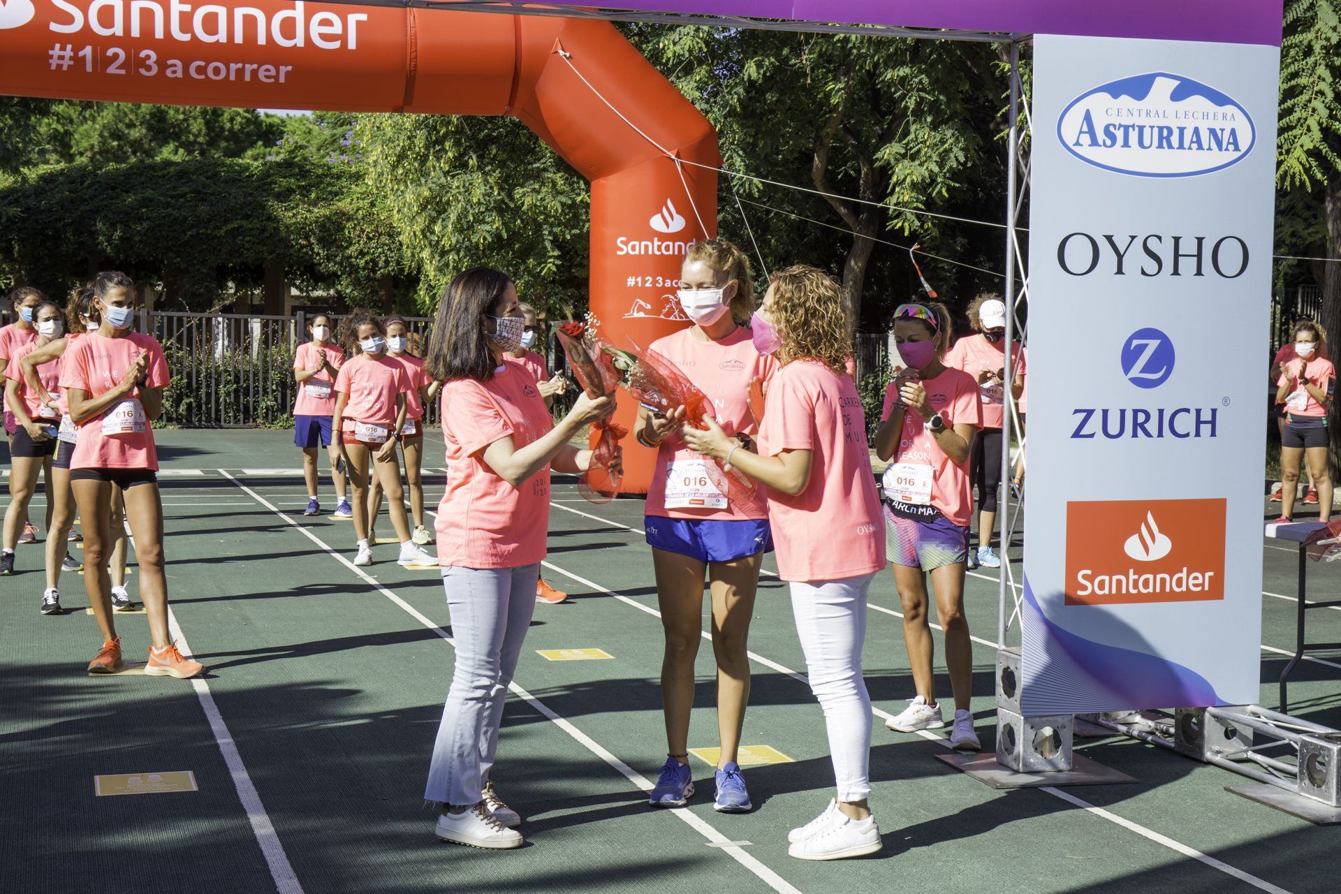 Las mejores fotos de la Carrera de la Mujer Virtual de Valencia 2020 (HOMENAJES)