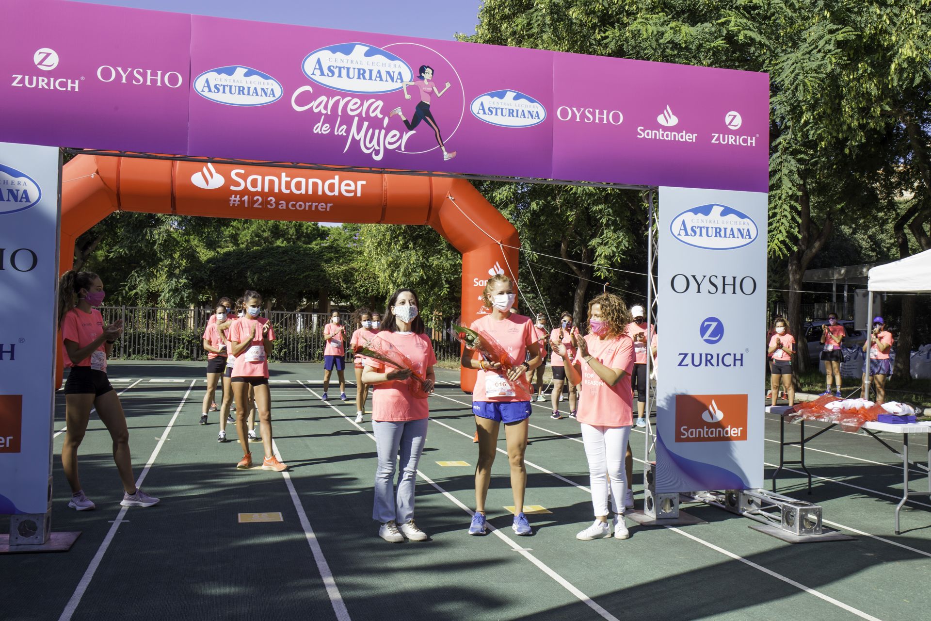 Las mejores fotos de la Carrera de la Mujer Virtual de Valencia 2020 (HOMENAJES)