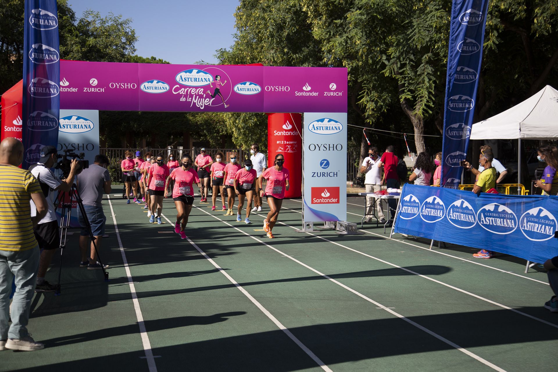 Las mejores fotos de la Carrera de la Mujer Virtual de Valencia 2020 (SALIDA)