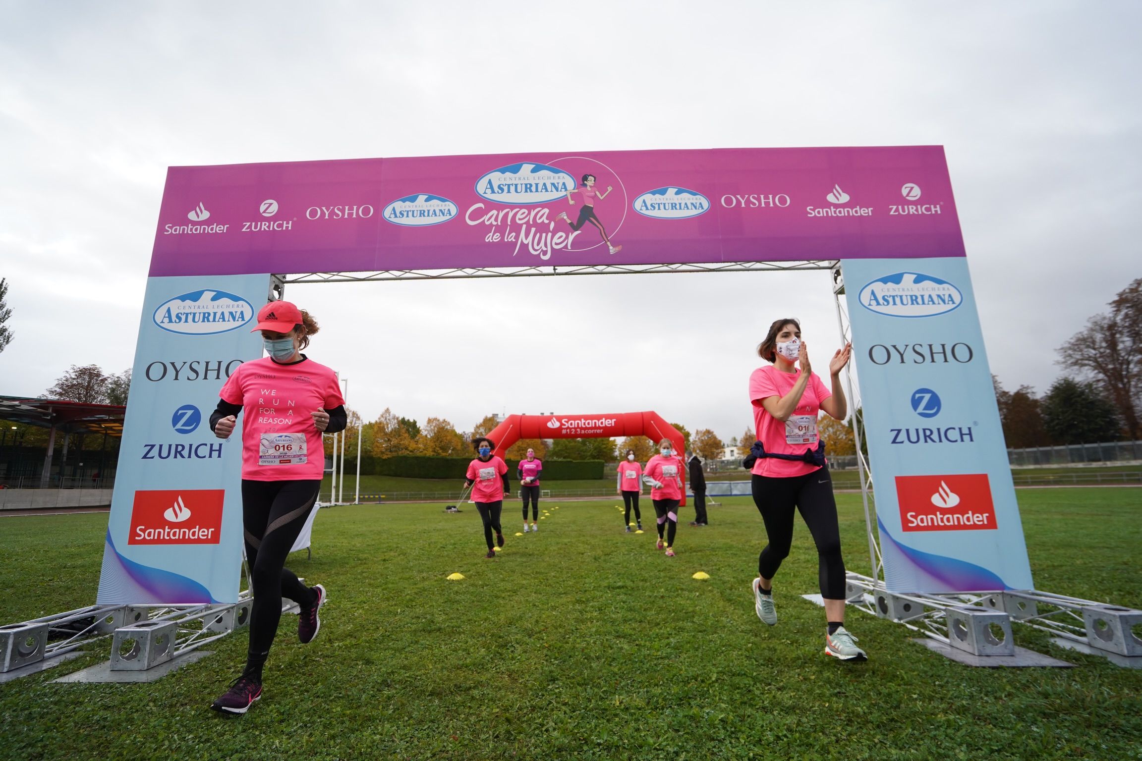 Las mejores fotos de la Carrera de la Mujer Virtual de Vitoria-Gasteiz 2020