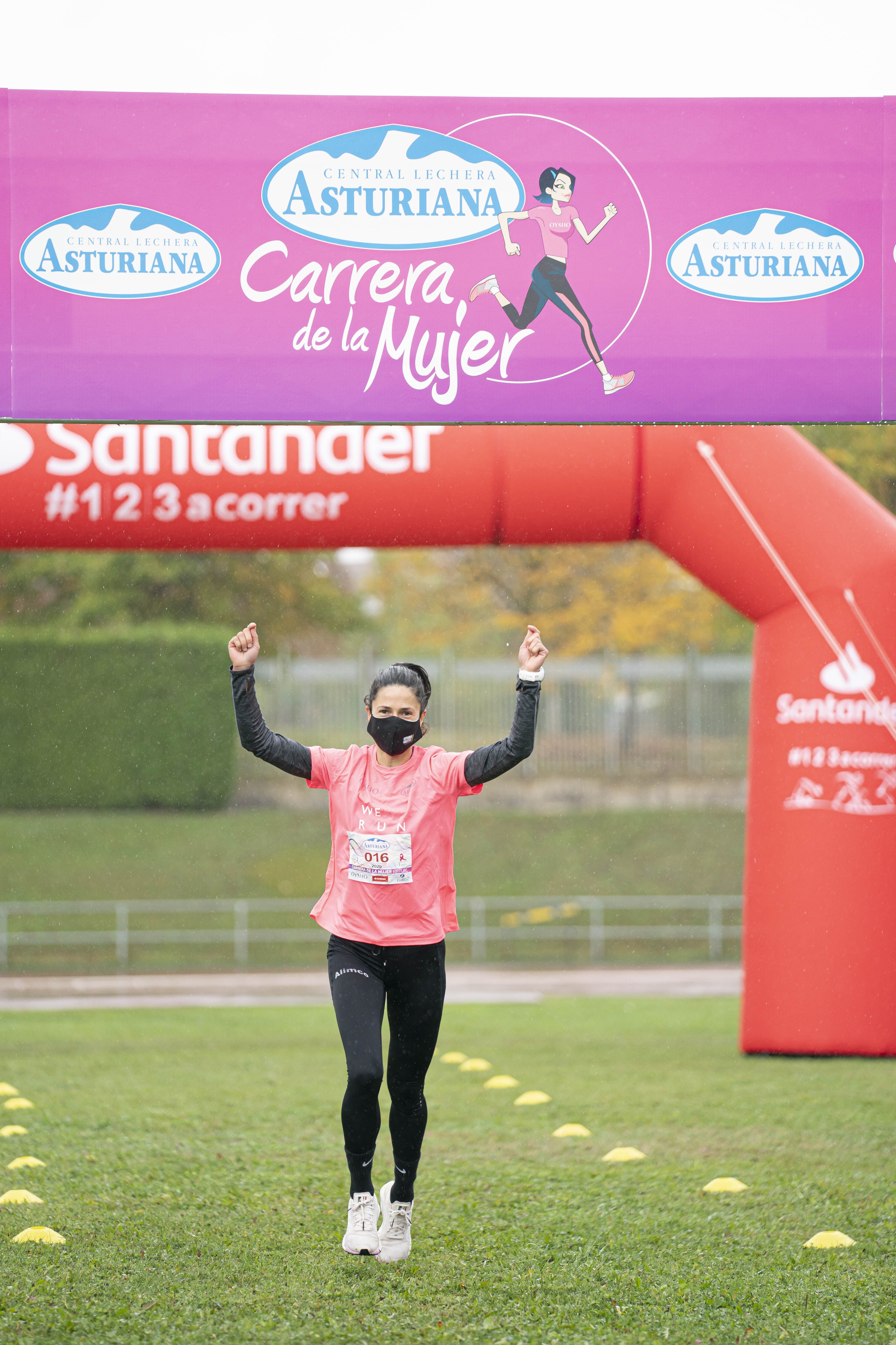 Elena Loyo en el evento de la Carrera de la Mujer de Vitoria-Gasteiz.