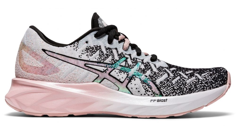 Las Asics Dynablast de mujer. Las Asics Dynablast de mujer.