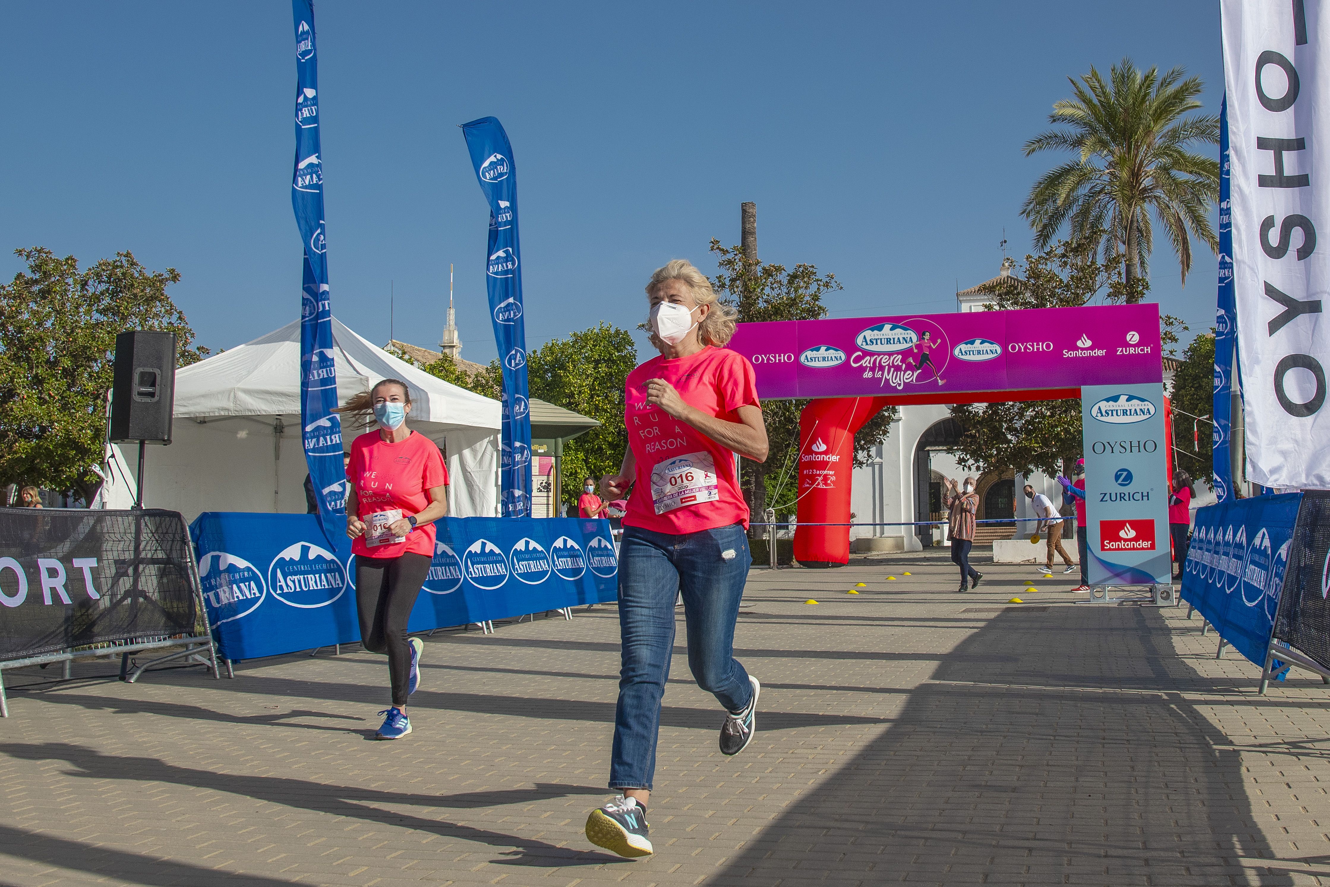 Las mejores fotos de la Carrera de la Mujer Virtual de Sevilla 2020