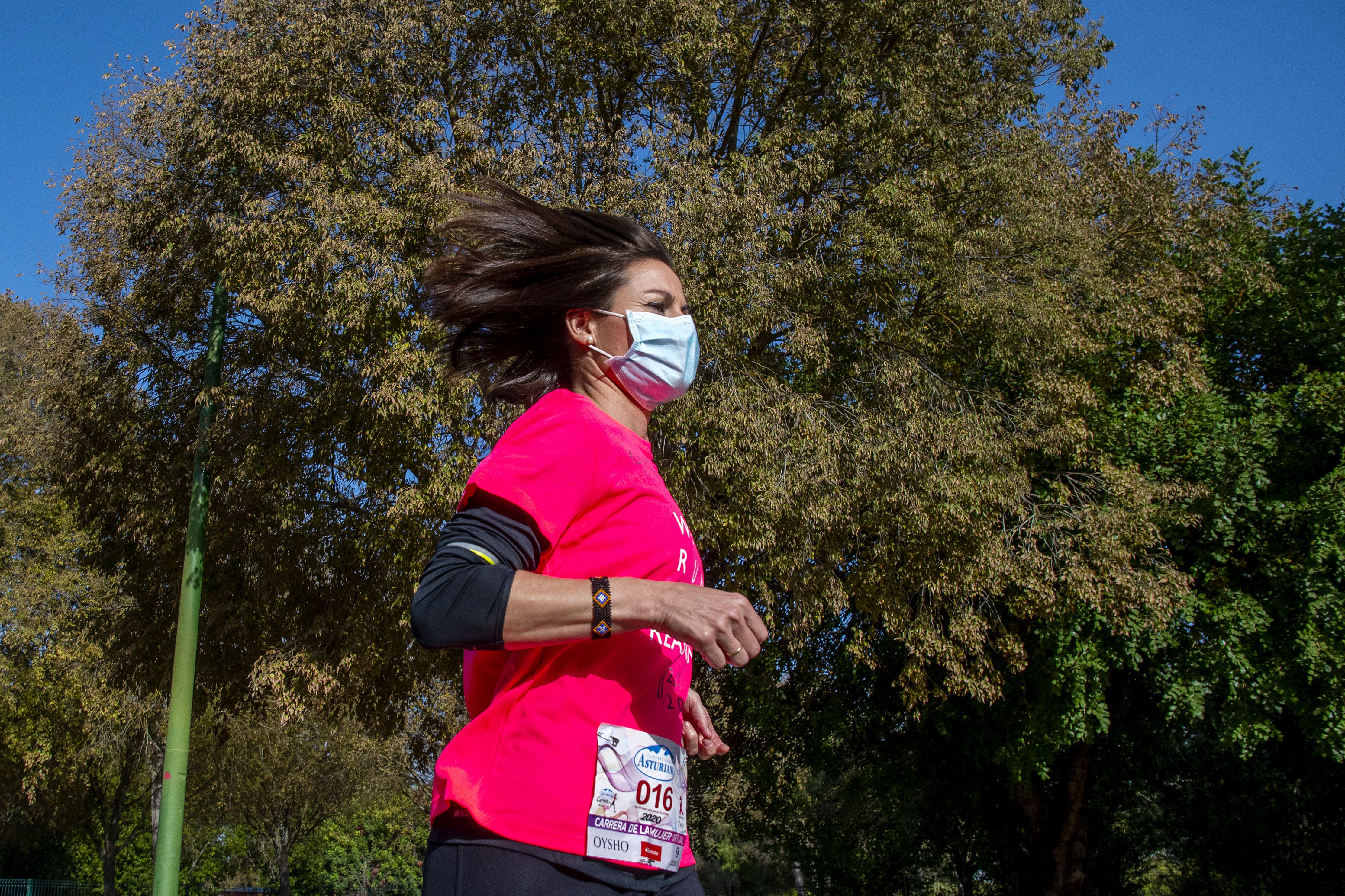 Las mejores fotos de la Carrera de la Mujer Virtual de Sevilla 2020