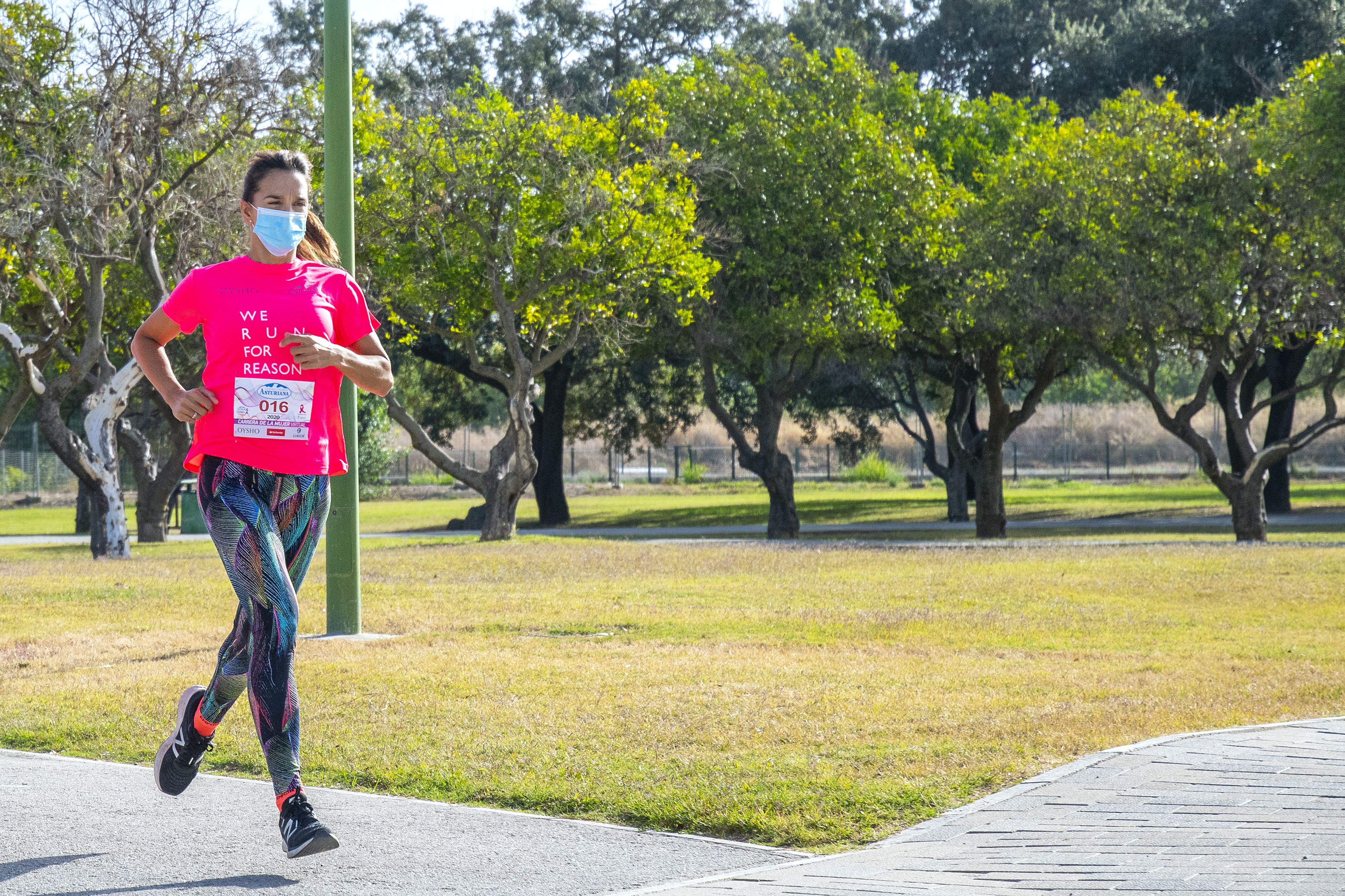 Las mejores fotos de la Carrera de la Mujer Virtual de Sevilla 2020