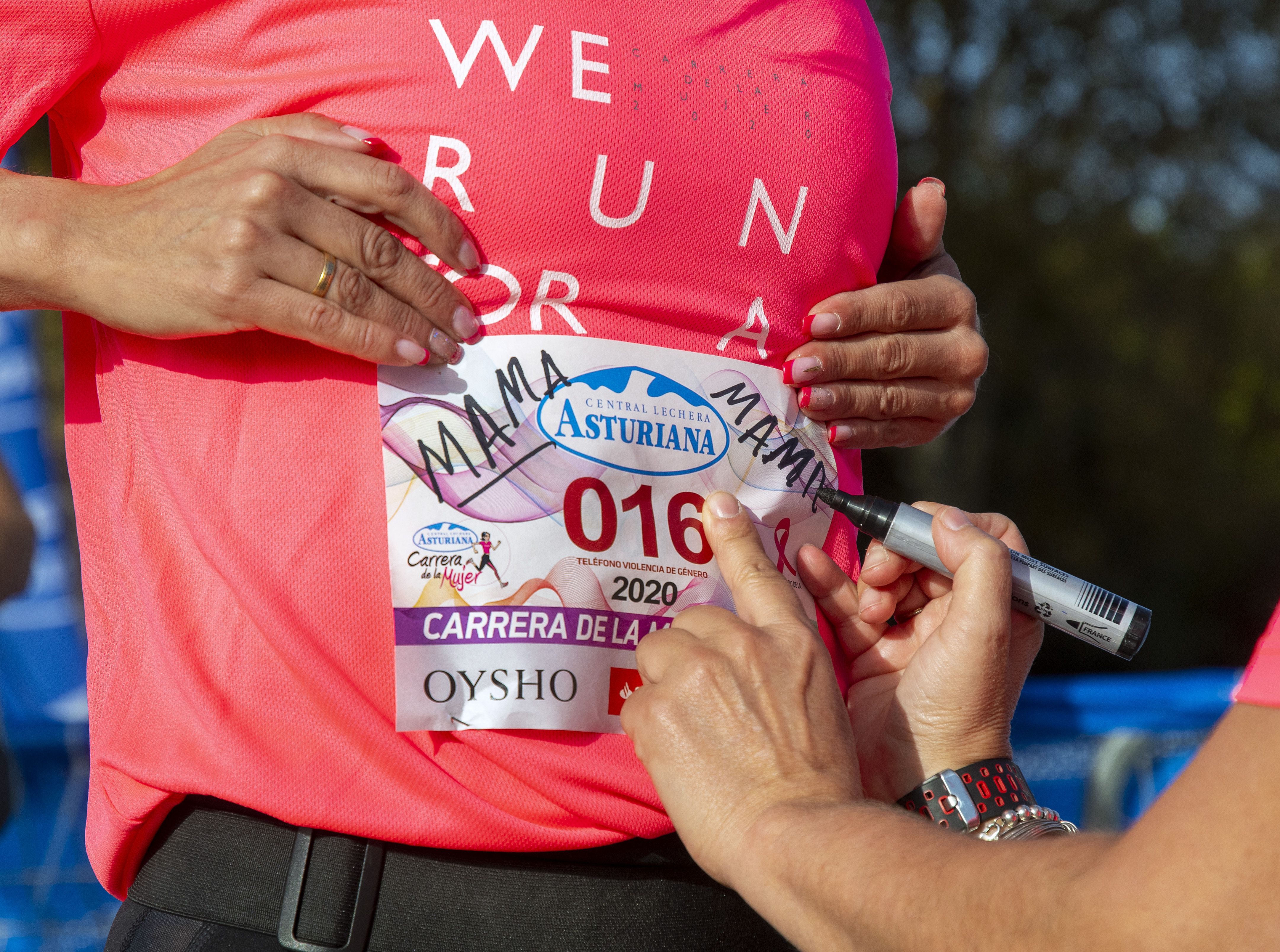 Las mejores fotos de la Carrera de la Mujer Virtual de Sevilla 2020