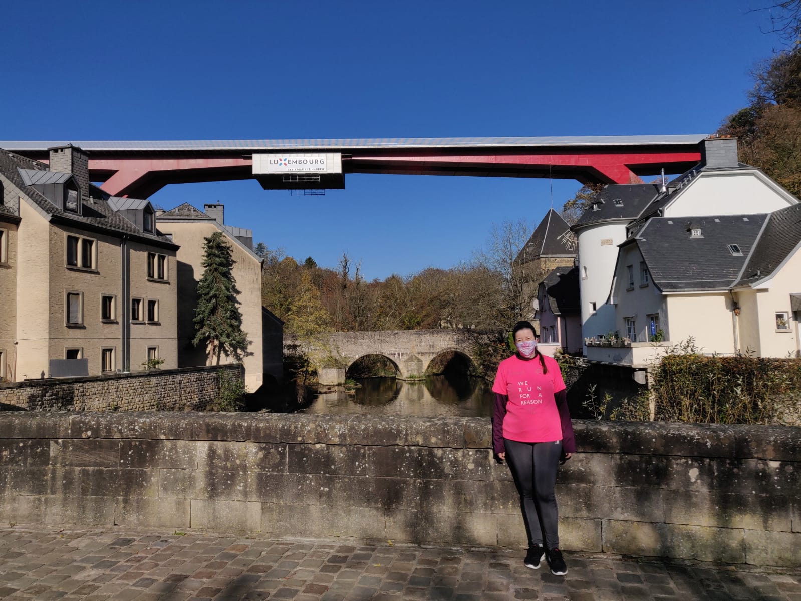 Carrera de la Mujer Virtual desde Luxemburgo