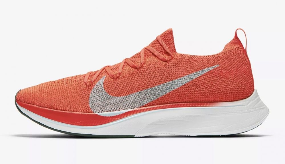 Black de Nike: -30% extra con Pegasus por y Vaporfly 4% por 105€