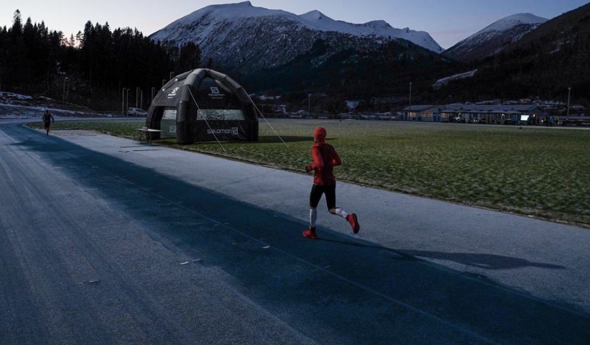 Kilian Jornet abandona el reto de las 24 horas en pista. Foto: Salomon Sports.