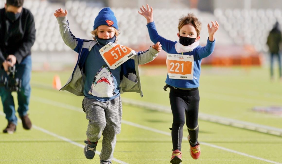 Casi 600 niños disfrutaron de su particular Vallecana en el Estadio de Vallehermoso