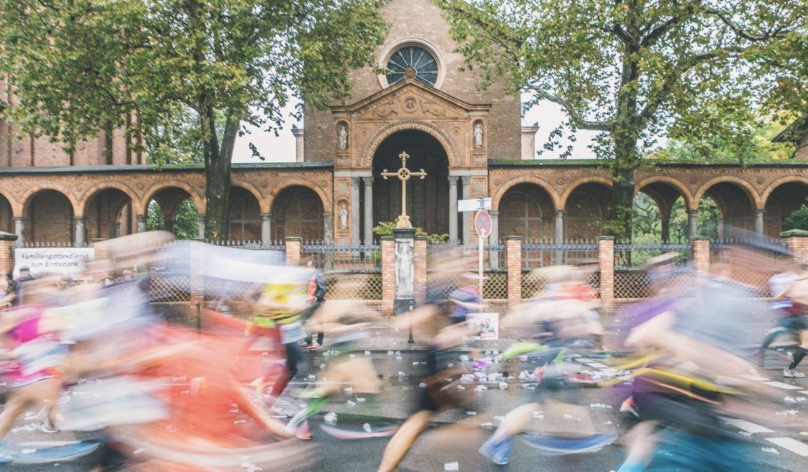 Una imagen del Maratón de Berlín, objetivo habitual de los maratonianos en otoño. Foto: Jordi Anguera.