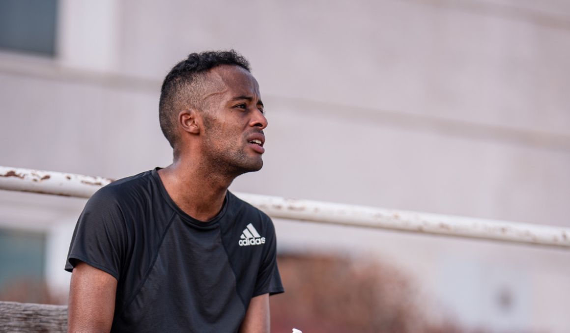 Una charla con Tariku Novales. Foto: Sportmedia