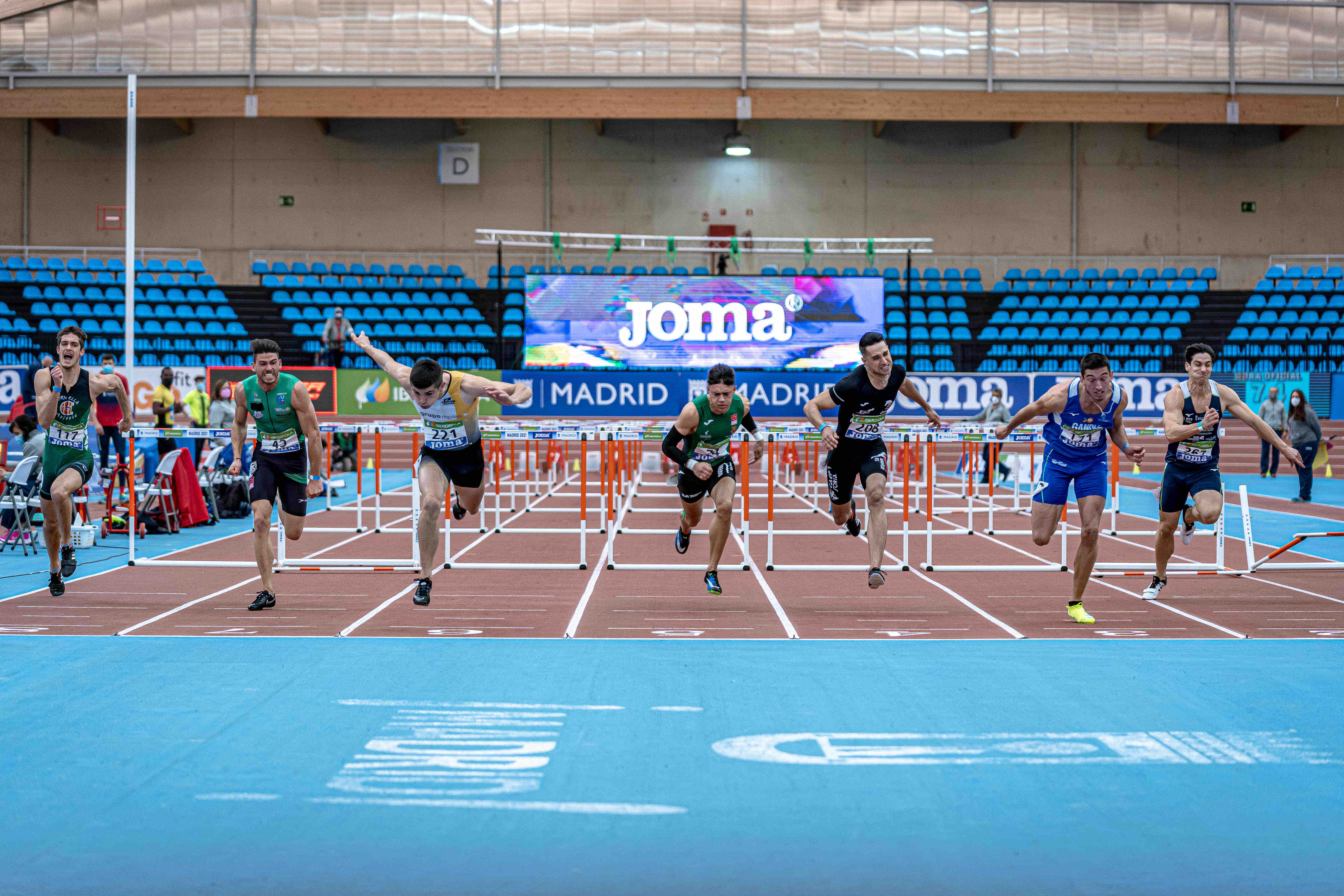 Las vallas en categoría masculina tienen nuevo campeón: Asier Martínez