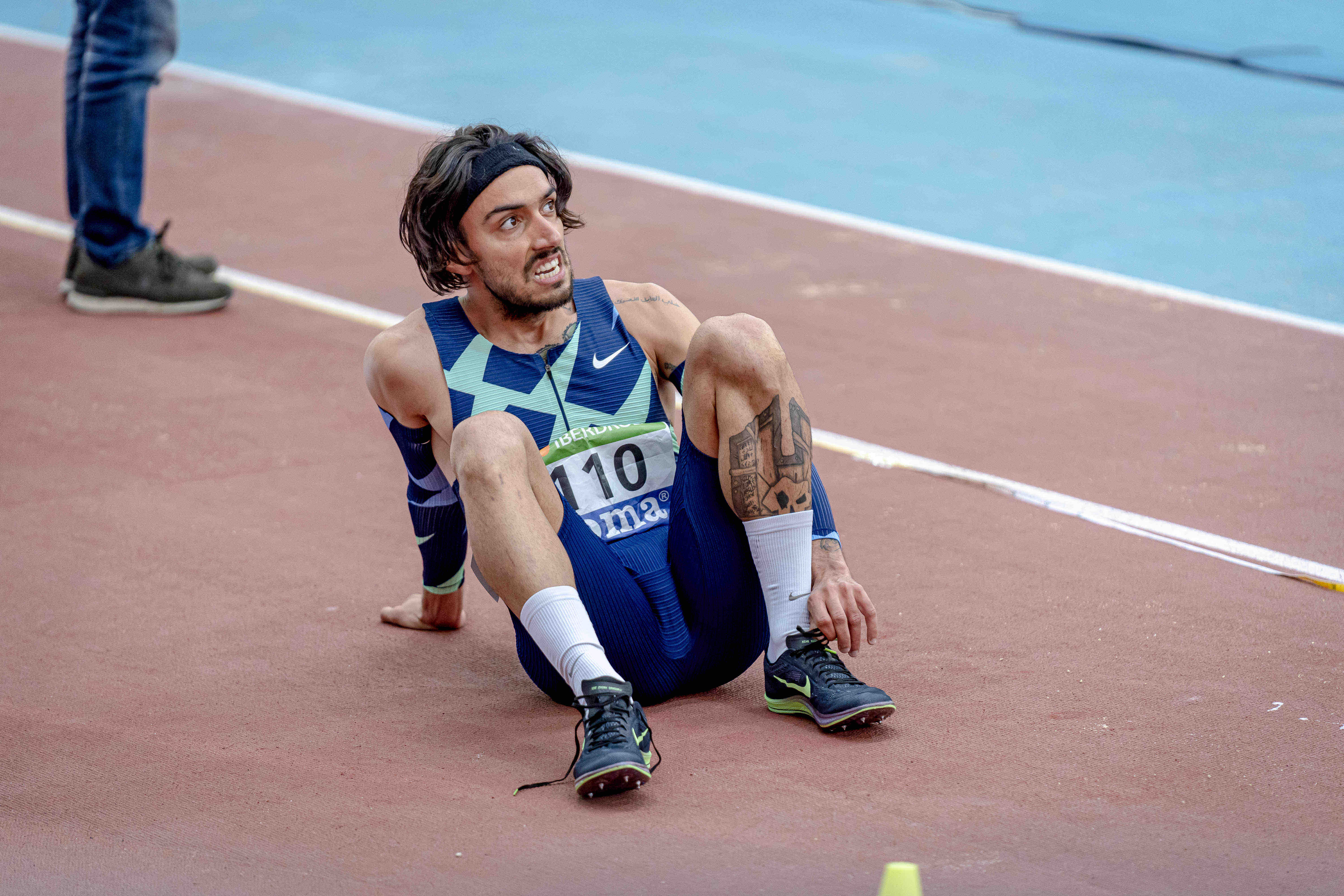 La mirada perdida de Fernando Carro tras la final de 3.000 metros en Gallur.
