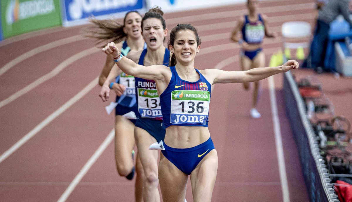 Marta García, este invierno, logrando la victoria en los 3000 metros del Nacional bajo techo; su primer título de campeona de España absoluta.