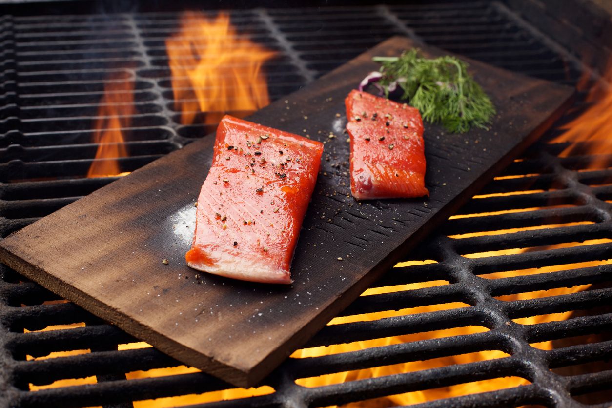 Salmón salvaje de Alaska a la parrilla