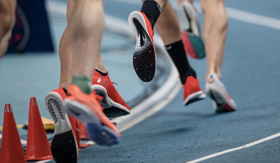 Los nuevos prototipos de New Balance utilizados por Mechaal y Butchard en Torun. Foto: Sportmedia.
