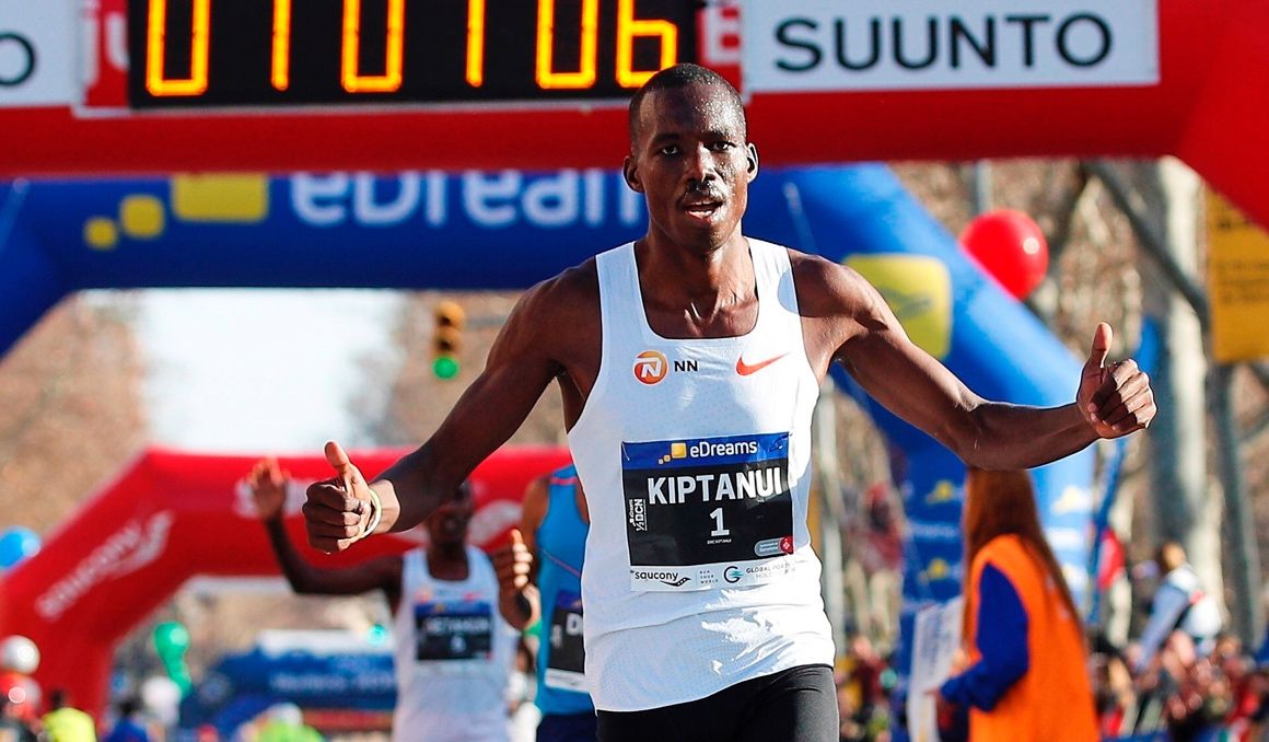 El atleta keniano Eric Kiptanuien el Medio Maratón de Barcelona. Foto: EFE.