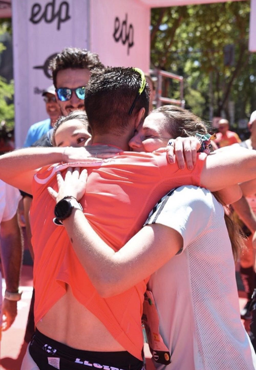 Emocionante llegada a meta del Maratón de Madrid 2019 Emocionante llegada a meta del Maratón de Madrid 2019
