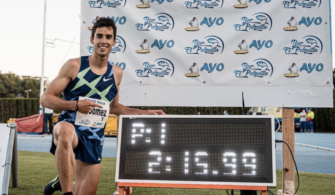 Jesús Gómez tras batir el récord de España de 1.000 metros. Foto: Sportmedia.