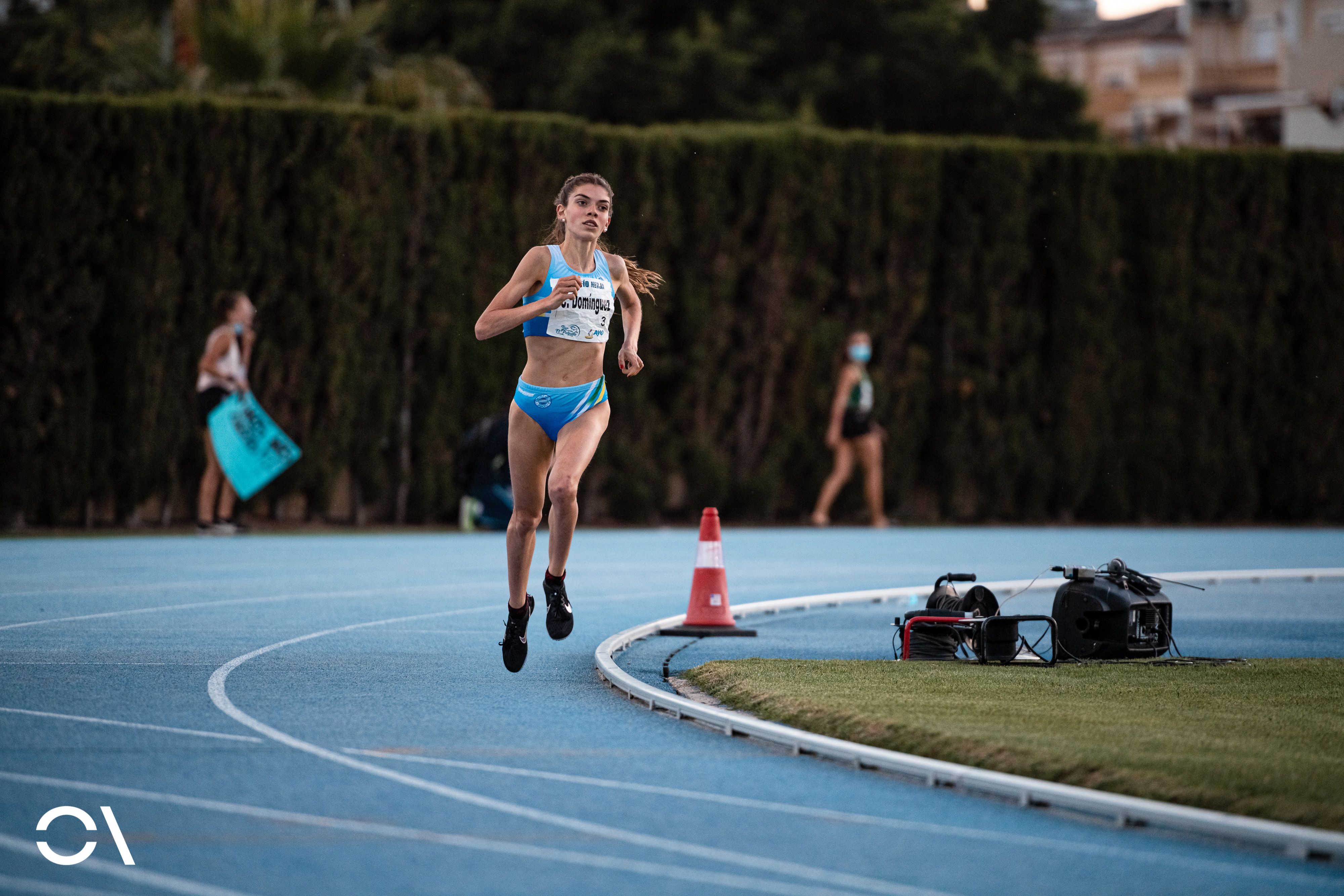 Carla Domínguez batió el récord de España de 2.000 metros en categoría sub20 con 5:56.63. Foto: Sportmedia.